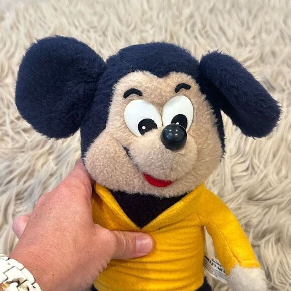 Vintage Disney Mickey Mouse Knickerbocker 1970s plush - Picture 5 of 5